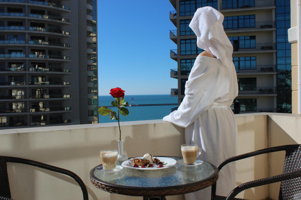 Люкс 3-местный 2-комнатный (вид на море)