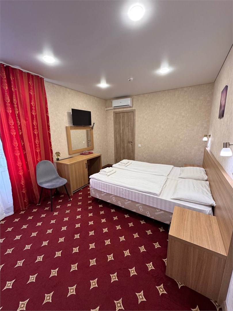 Стандартный 4-местный (с балконом, до 5 гостей)