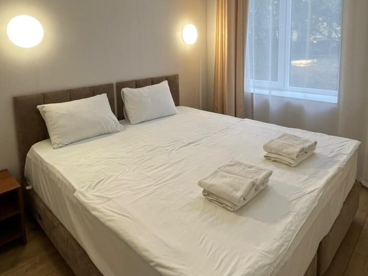 Семейный Стандартный 4-местный 2-комнатный (территория Солнечный берег, корпуса Солнечный, Жемчужный, Радужный, Янтарный, Лунный)