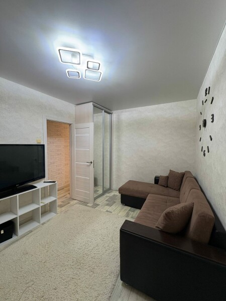 EasyRent на Авроры, 217