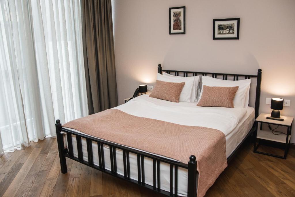 Makmani Hotel