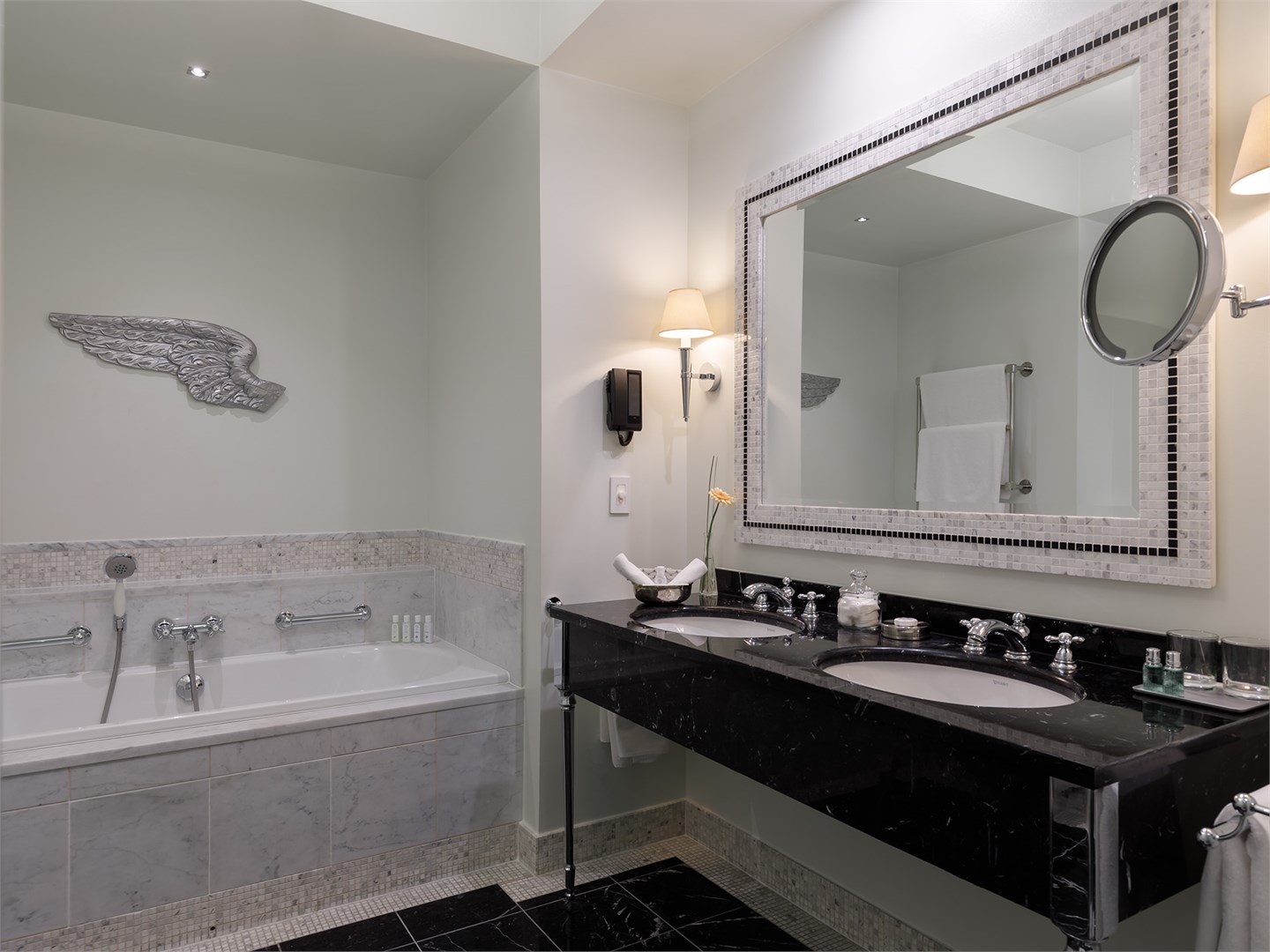 Люкс 2-местный 2-комнатный (Амбассадор)