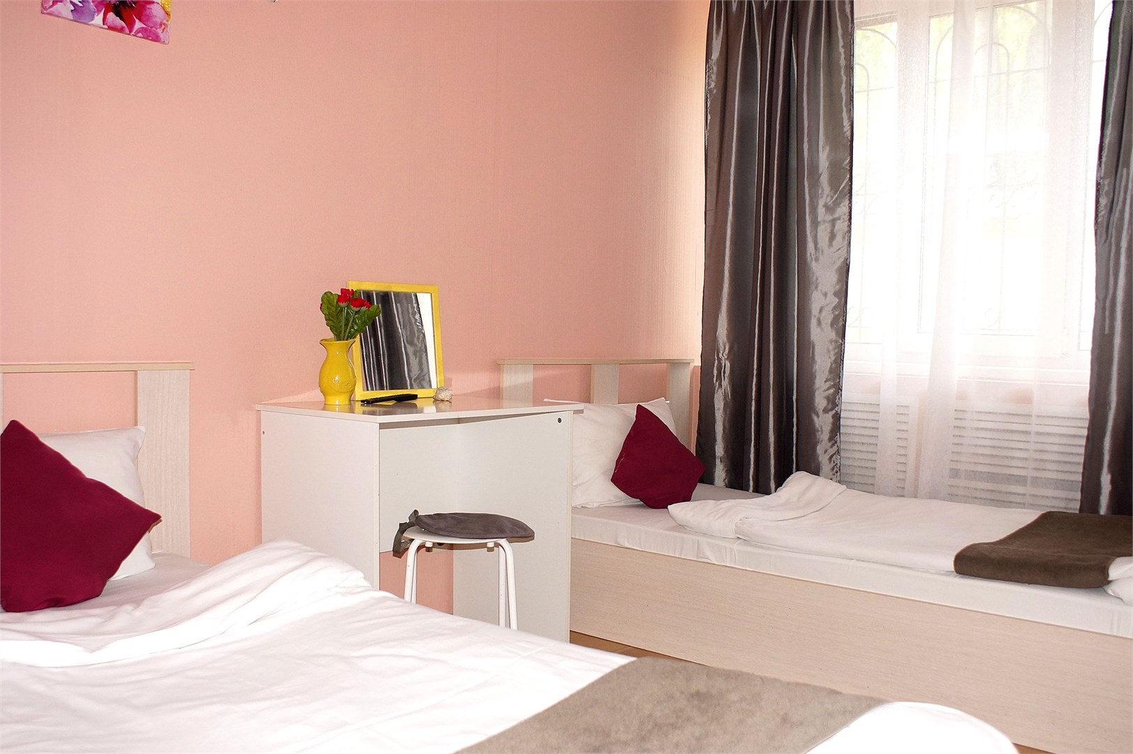 Апартаменты 2-местный TWIN (с двумя односпальными кроватями)