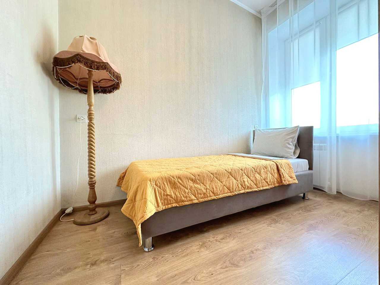 На Николая Островского