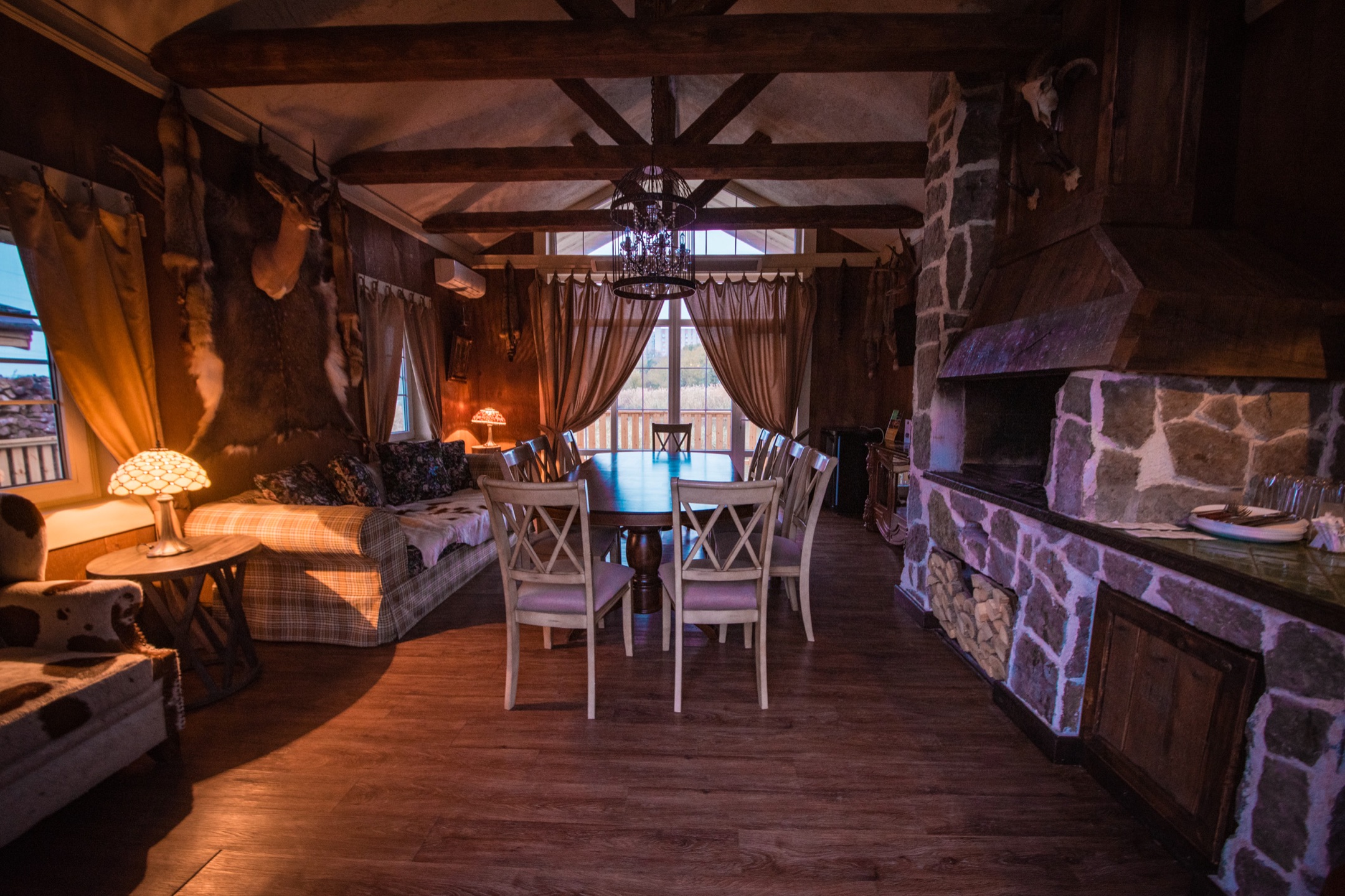 Rassl Country Home