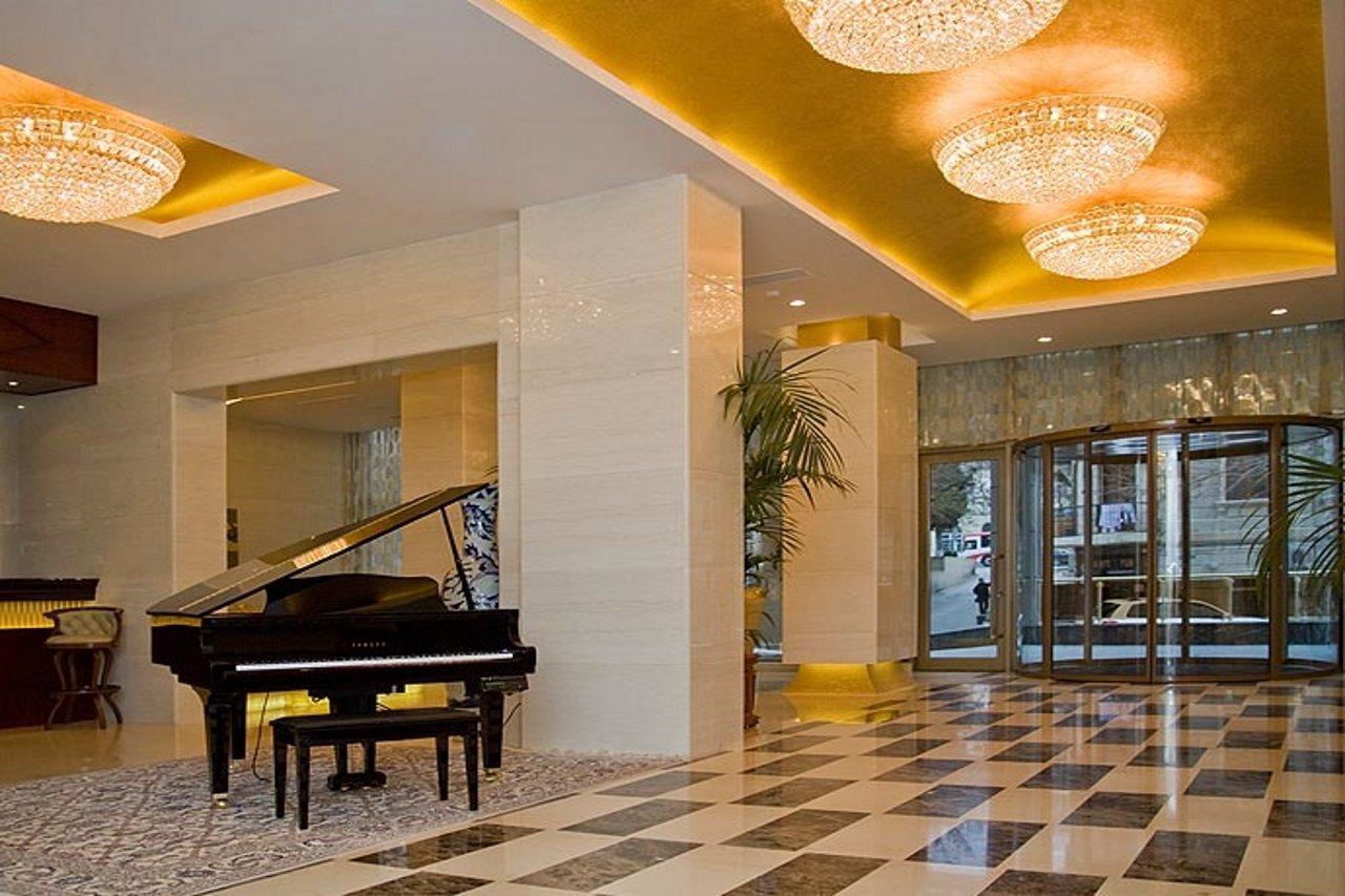 Golden Coast Hotel