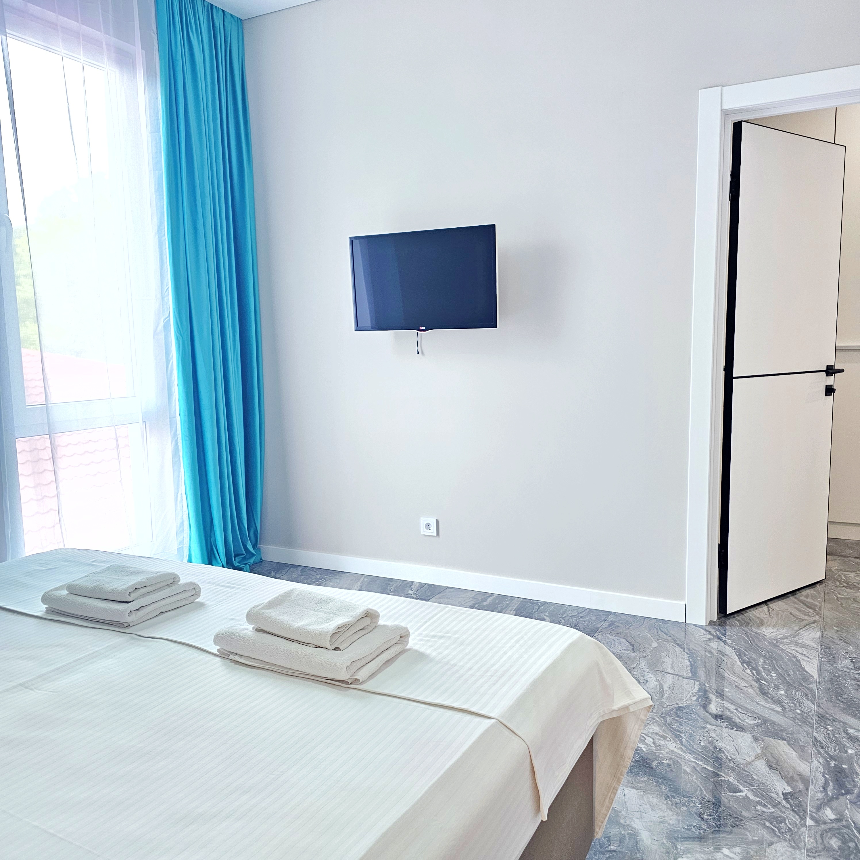 Апартаменты 8-местный 3-комнатный (Монако №21)