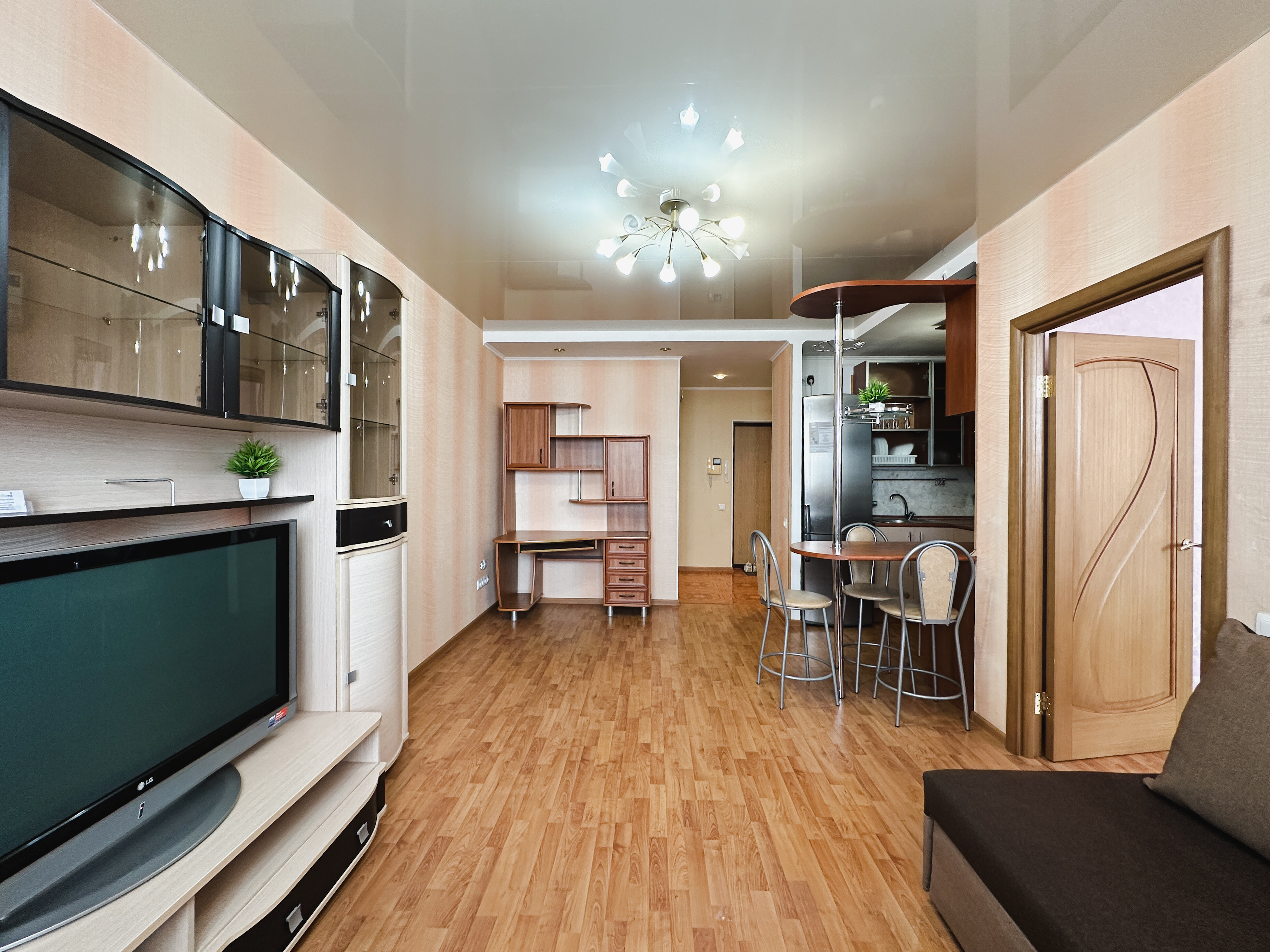 EasyRent Пионерская, 100