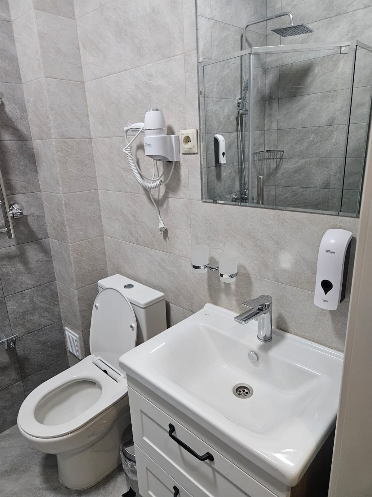 Апартаменты 4-местный 1-комнатный (с видом на двор)