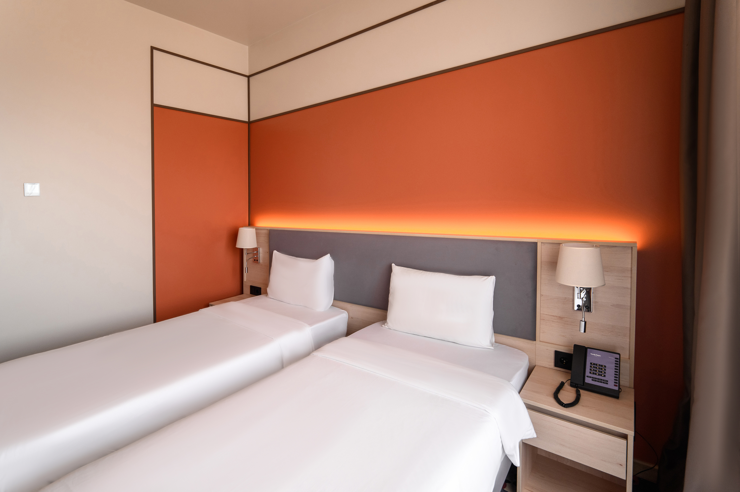 Супериор 2-местный (DBL/TWIN)