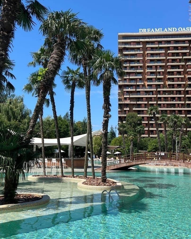 Dreamland Apartments