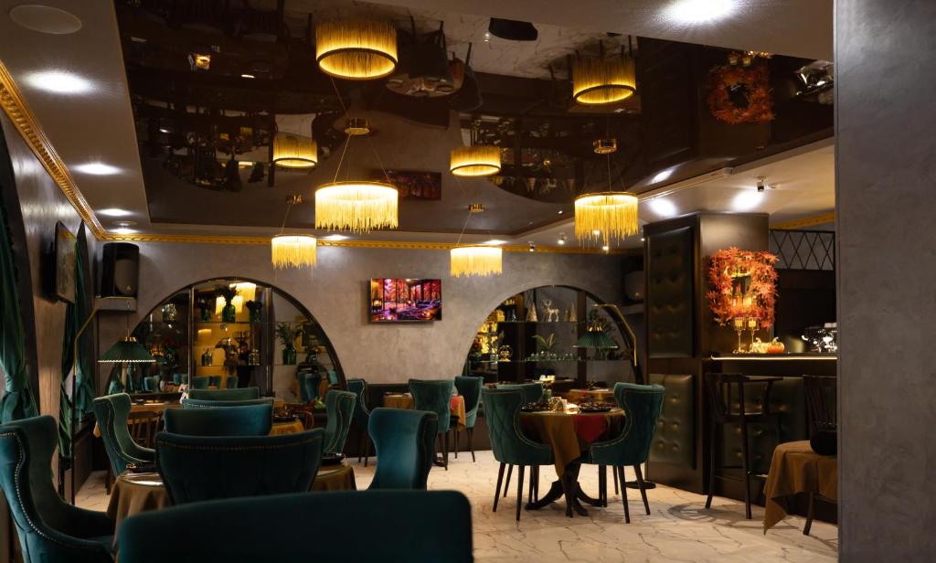 Georgia Gold Hotel