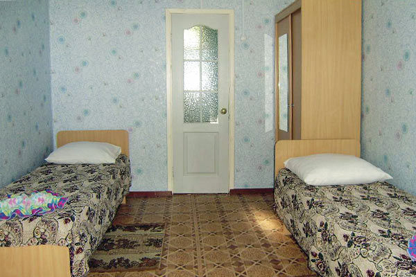 4b3e68be22997b0fcc0803b1b7cbb29f ейск база отдыха прибой телефон