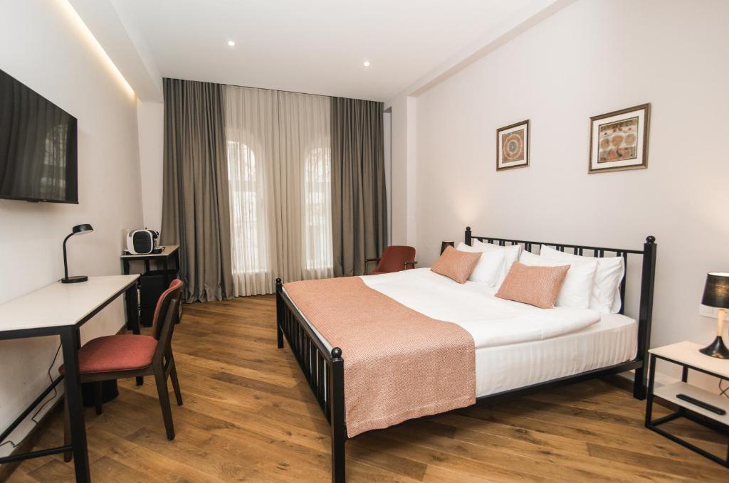 Makmani Hotel