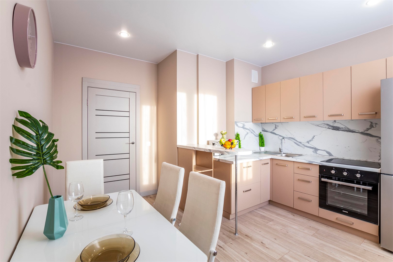 BeGuest на Шаронова 31