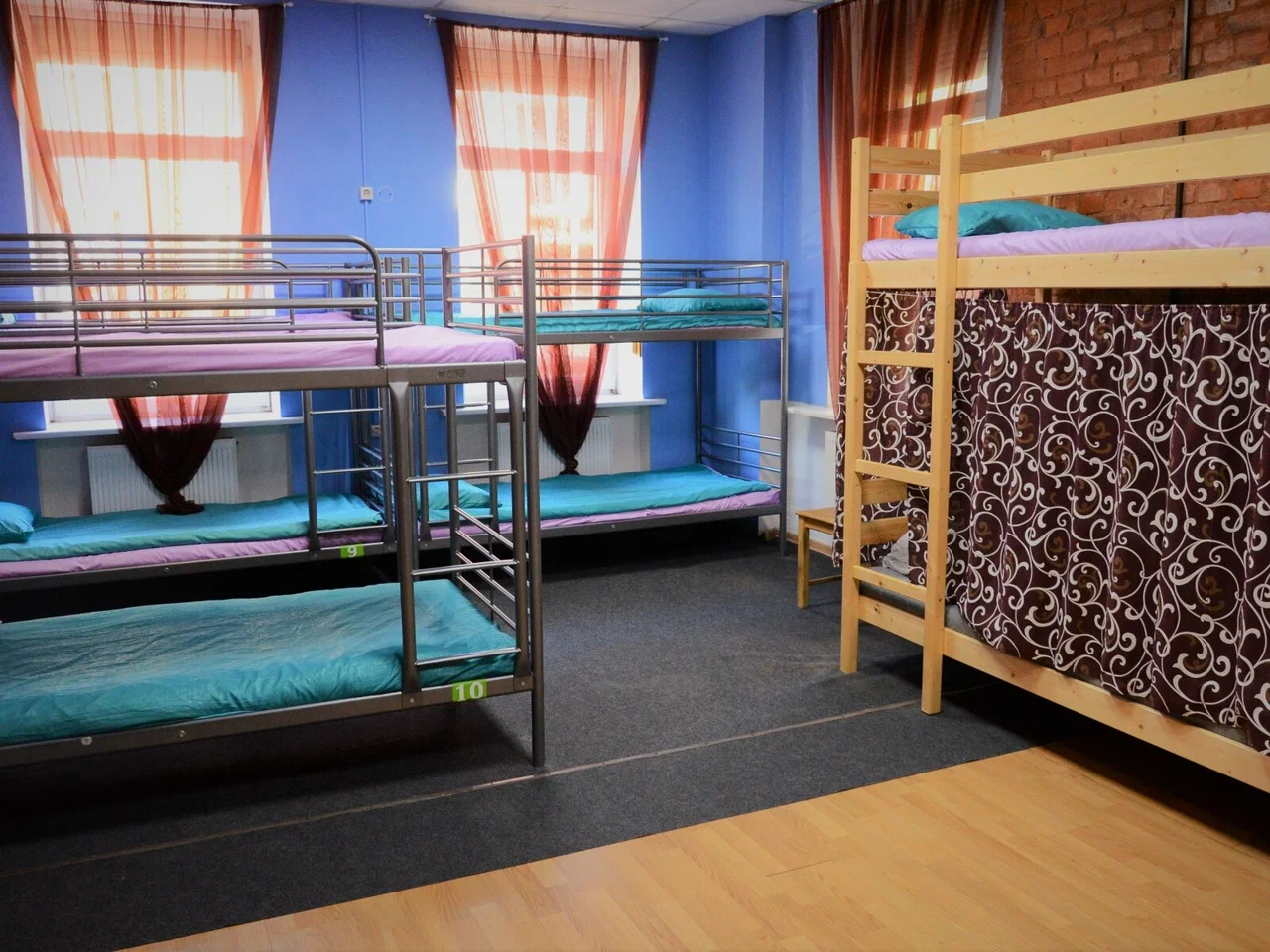 Место в 10-местном мужском (№6)