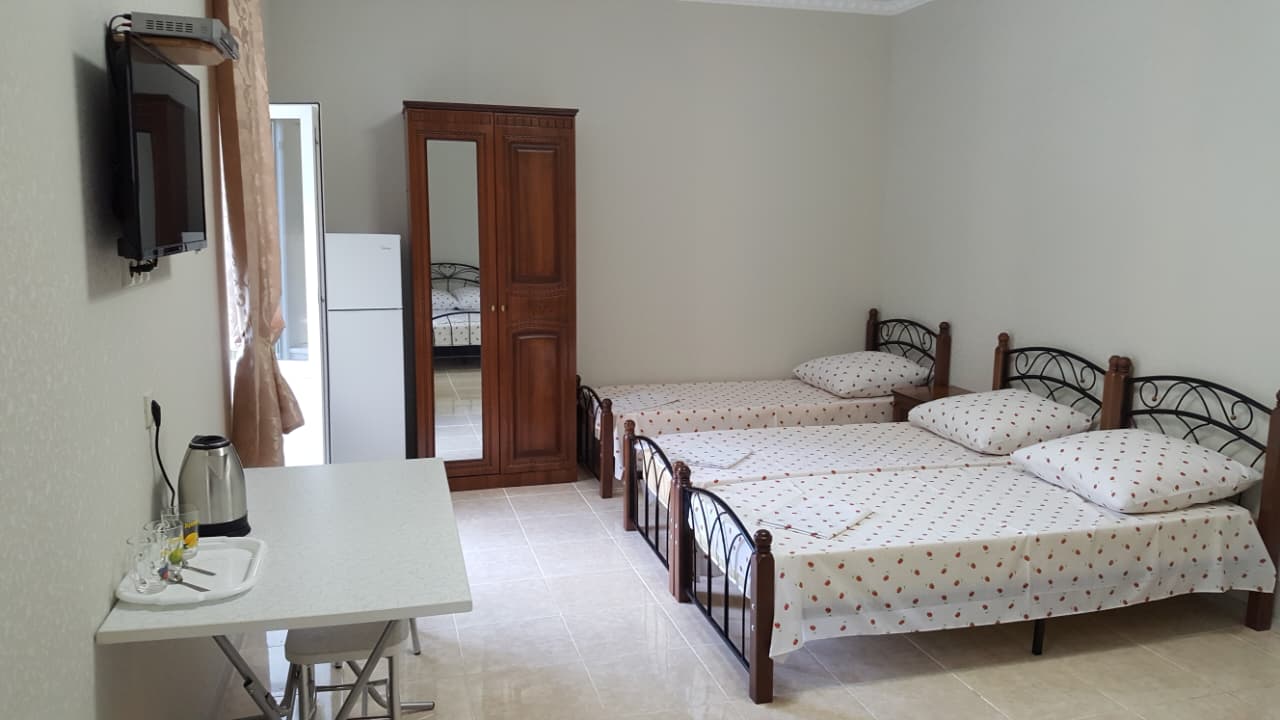 Горный ручей (Гагра)