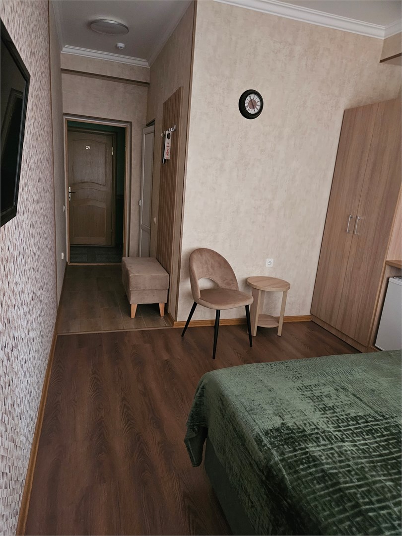 Комфорт 1-местный 1-комнатный (с балконом, 2 этаж)