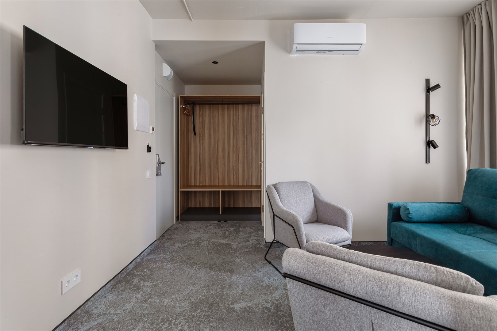 Люкс 2-местный 2-комнатный (Семейный)