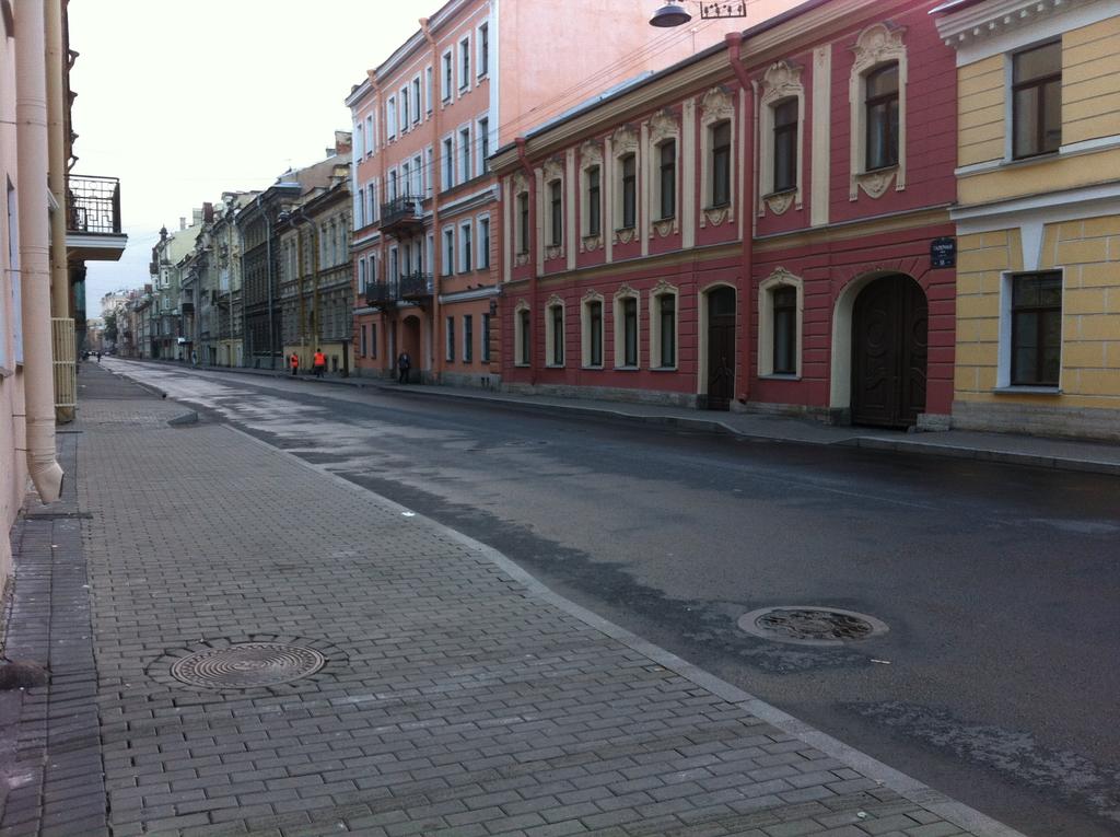 Дом трех бенуа в санкт петербурге