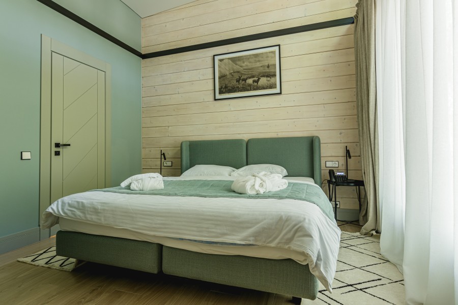 Люкс 4-местный 3-комнатный(апартаменты, 4*)