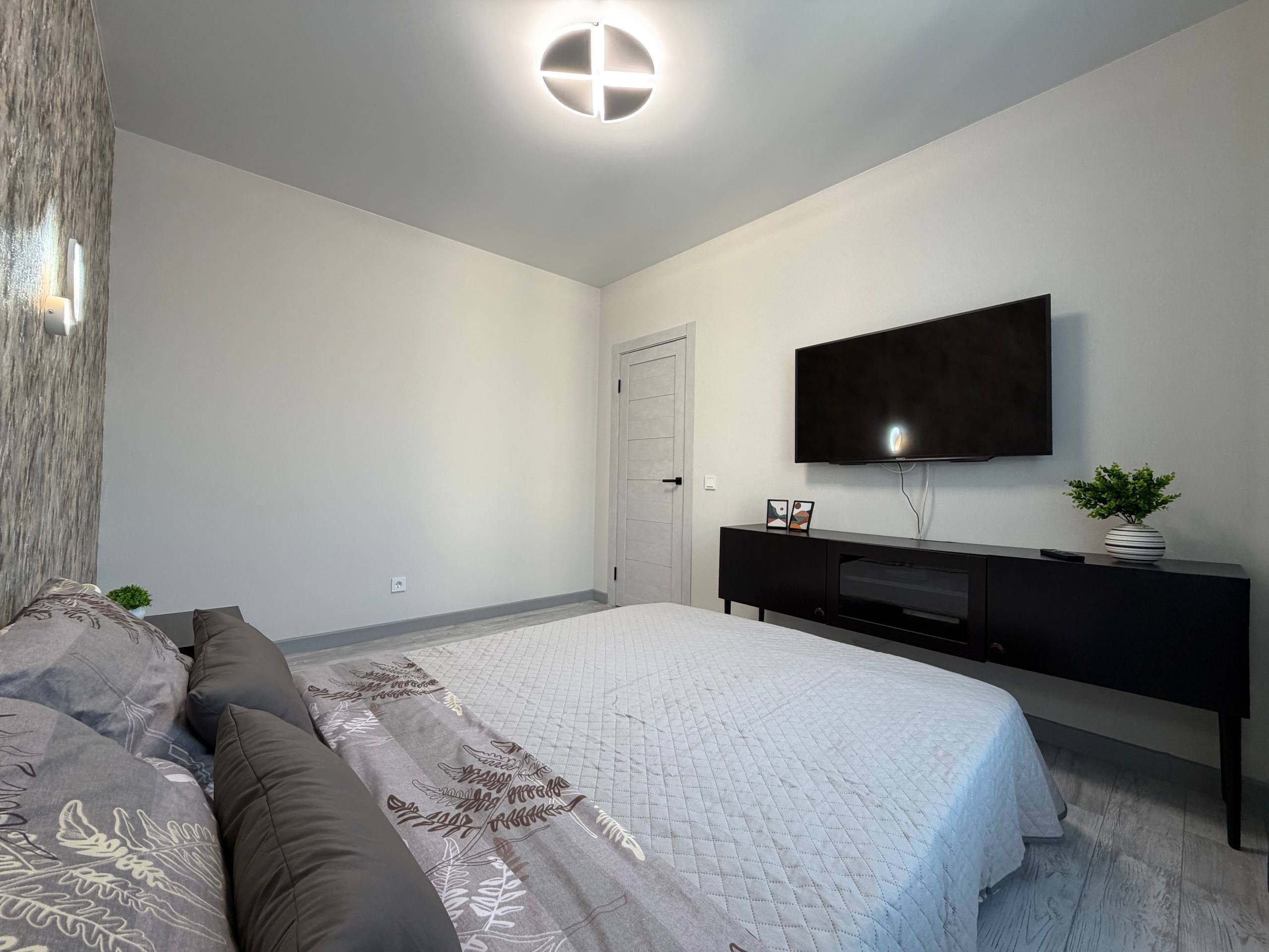 HOME HOTEL улица Гаранина, 43
