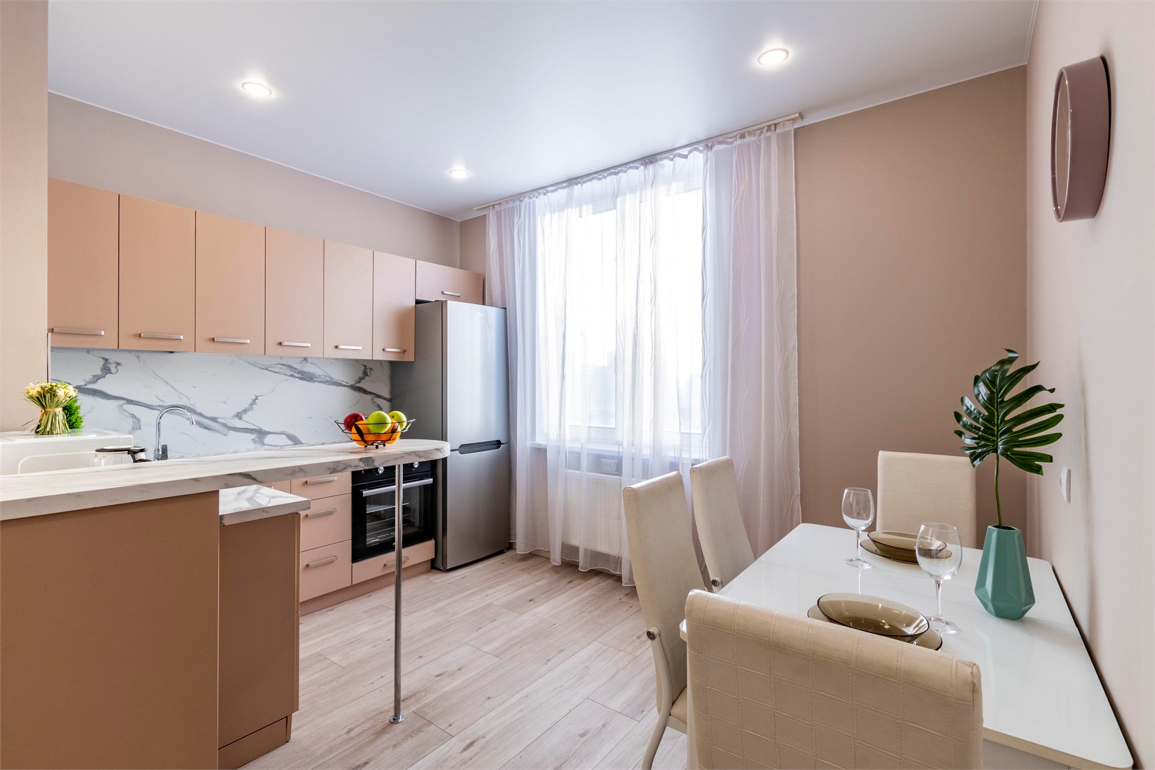 BeGuest на Шаронова 31