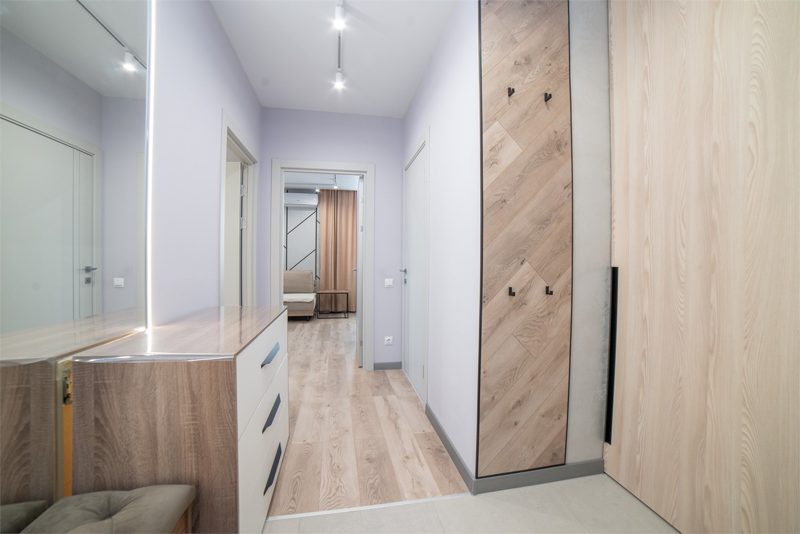 BeGuest на Шаронова 31
