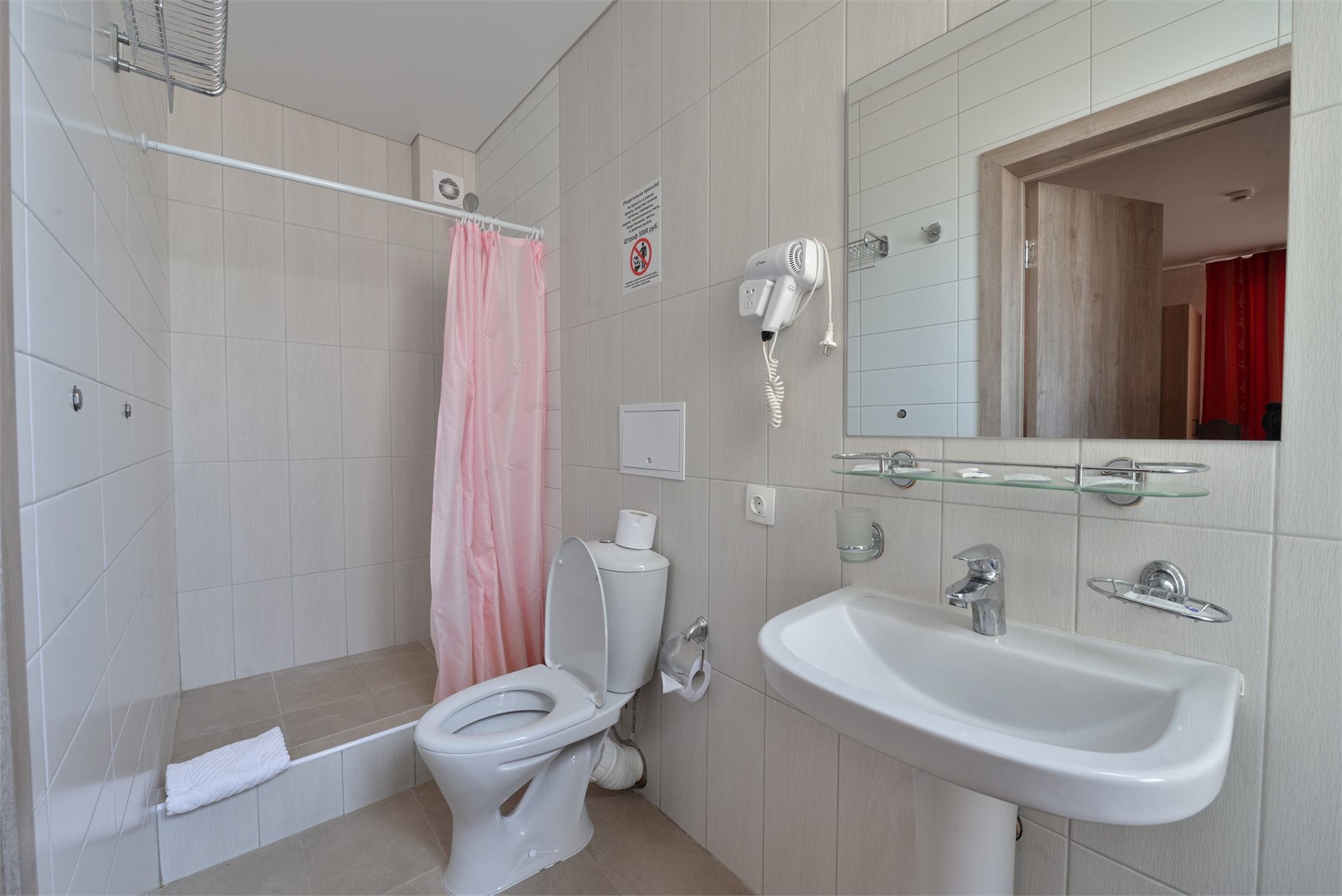 Стандартный 4-местный (с балконом, до 5 гостей)