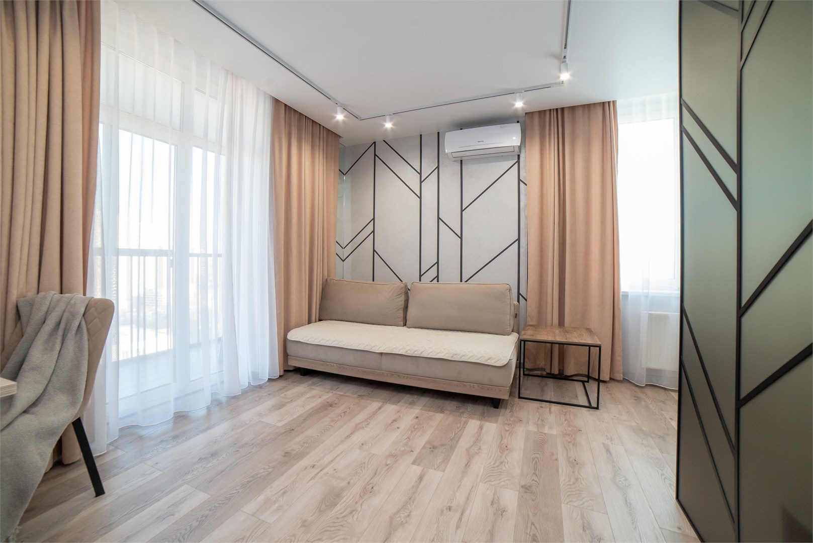 BeGuest на Шаронова 31