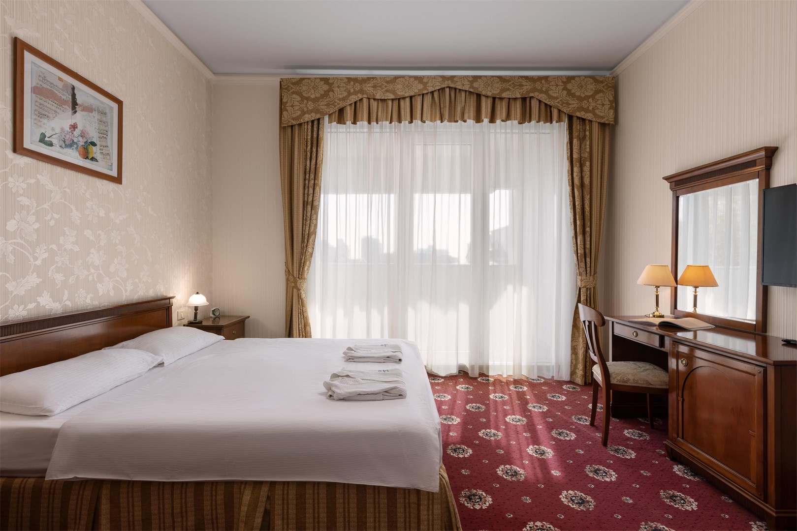 Отель сочи цены на номера 2024 год. Санаторий Черноморье. Люкс 3. Номер трёхкомнатный апартамент мельквоский санаторий.
