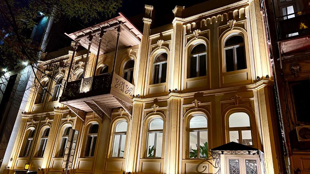 Makmani Hotel