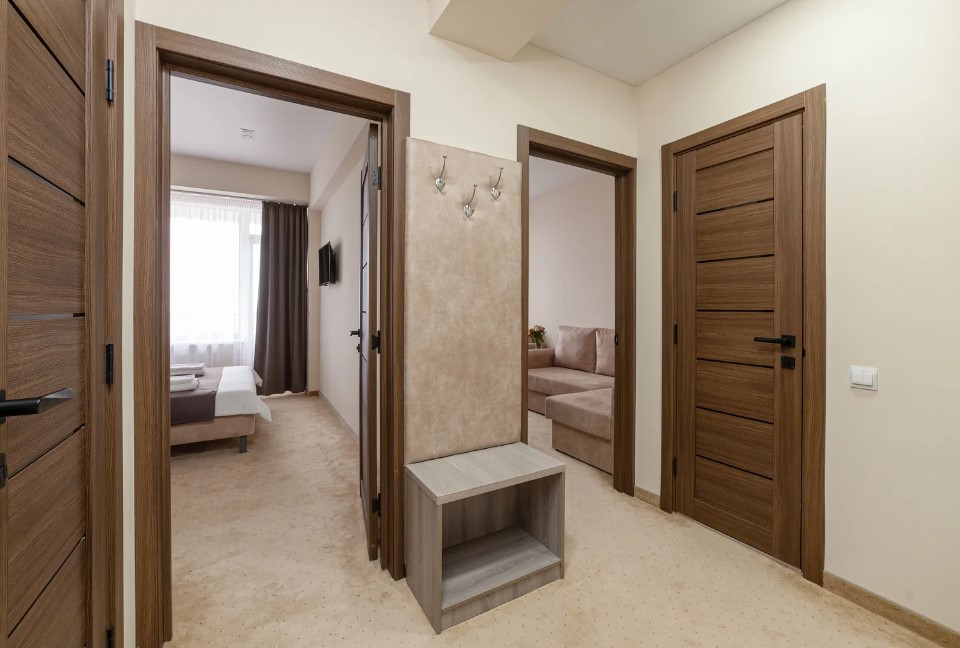 Люкс 3-местный 2-комнатный (с балконом)