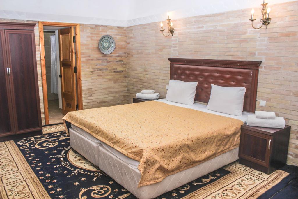 Гостиница ориент. Orient Star Khiva. Orient Star Khiva Hotel. Ориент Стар гостиница Ташкент. Ориент Стар гостиница Самарканд.