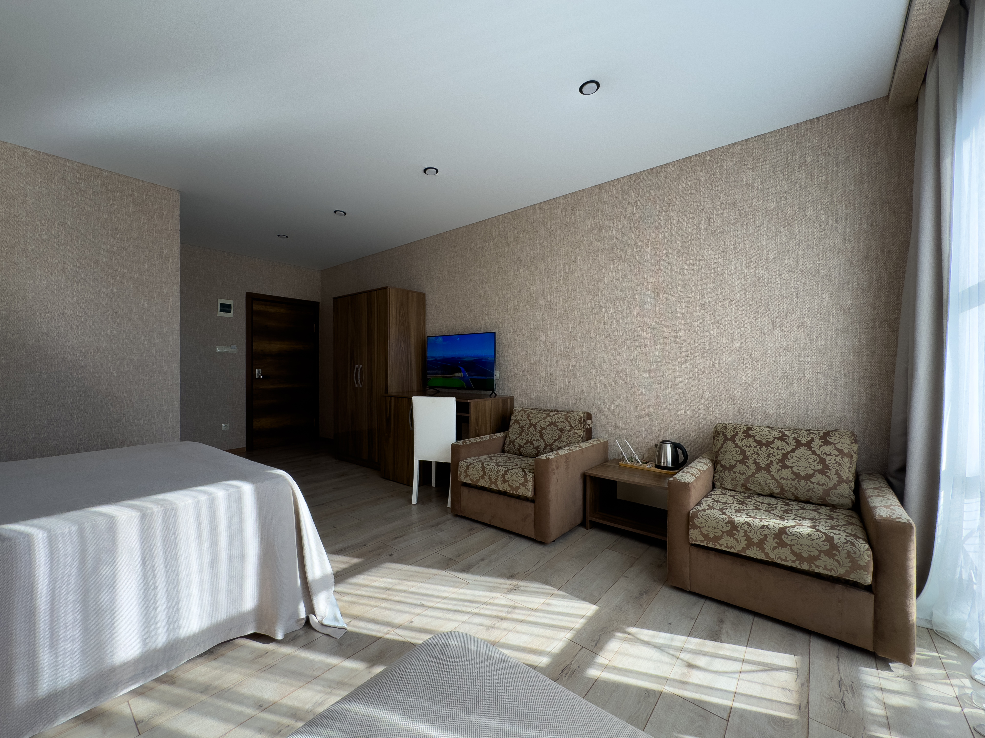 Супериор Плюс 3-местный 1-комнатный (с балконом)