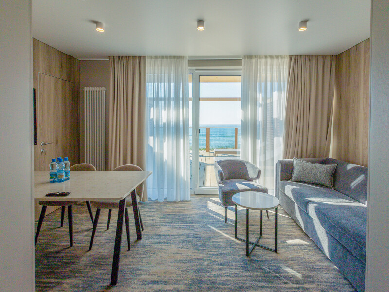 Люкс 2-местный 1-комнатный (с видом на море, 4*)