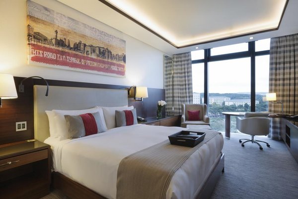 Фотография Deluxe 2-местный DBL (вид на город)