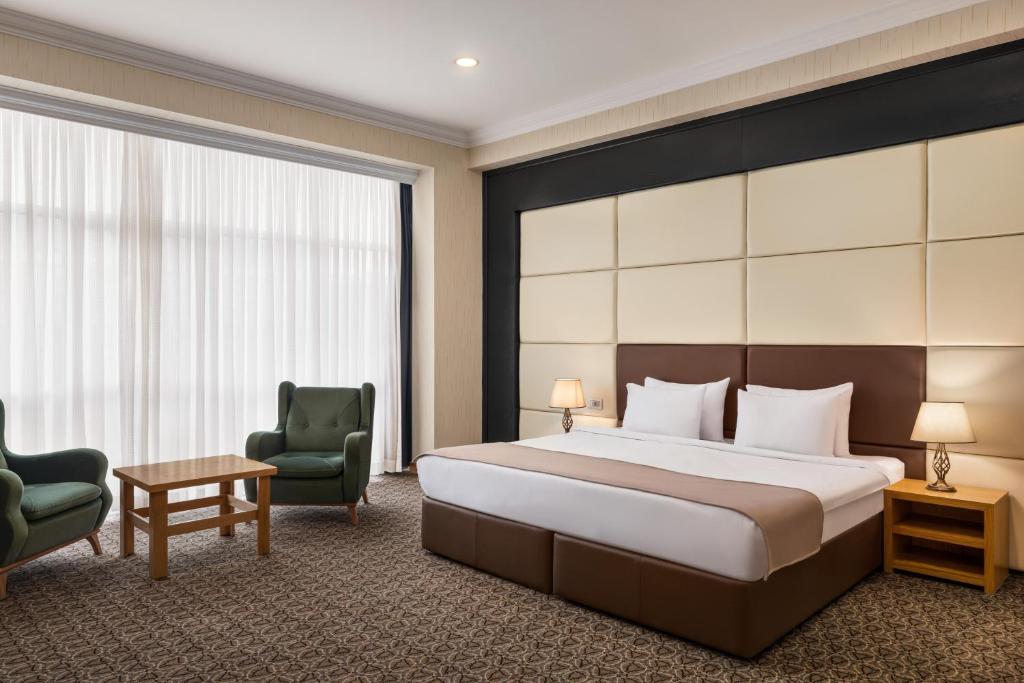 Wyndham Hotel Baku (бывш. Rich Hotel)
