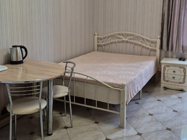 Горный ручей (Гагра)