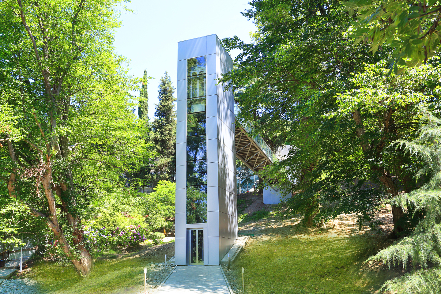 Панорамный лифт к новому медцентру