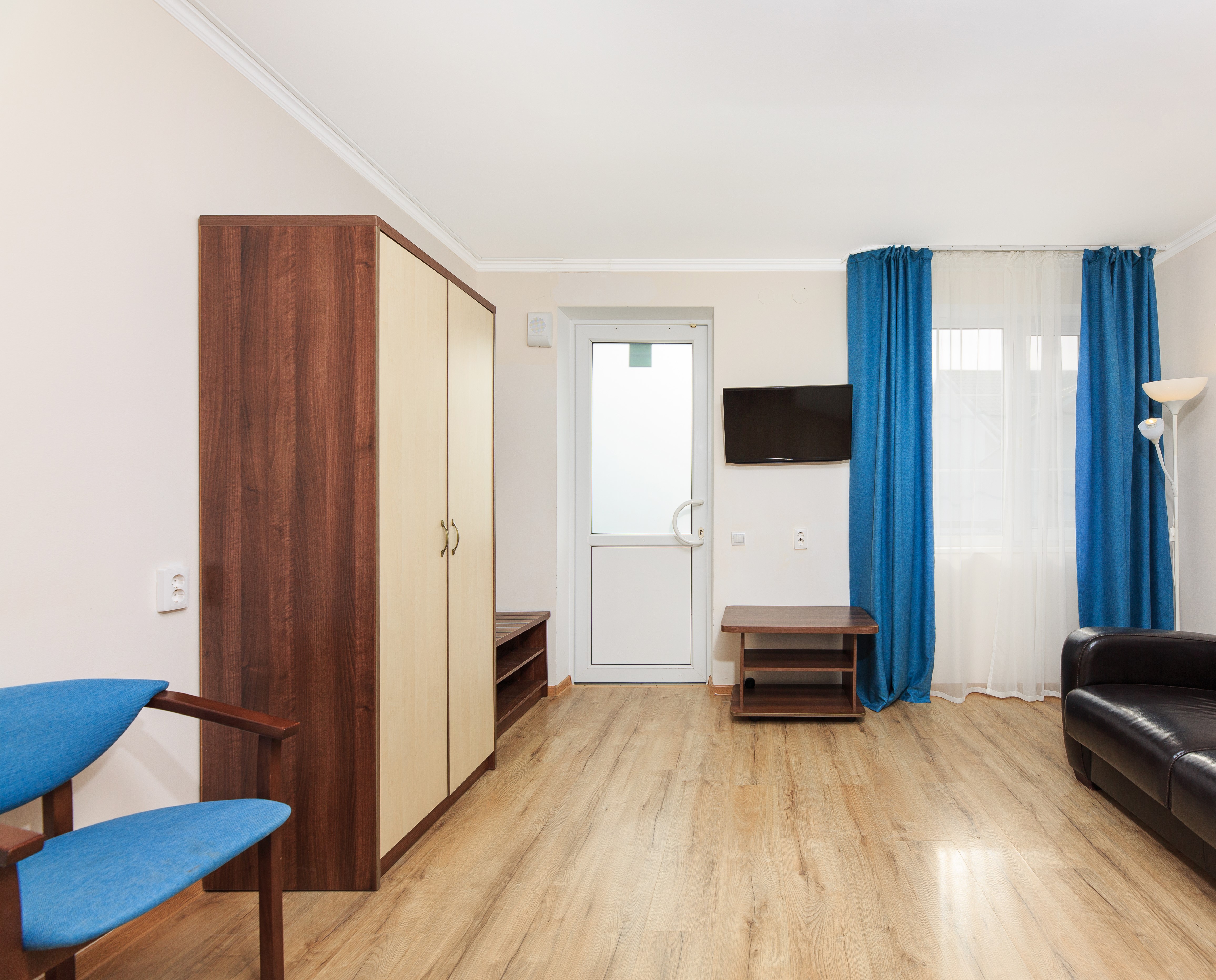 Апартаменты 4-местный 3-комнатный 2-уровневый