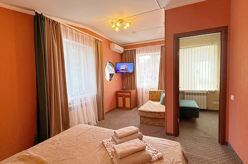 Апартаменты Люкс 5-местные 2-комнатные