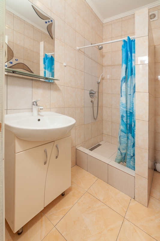 Полулюкс 2-местный 1-комнатный (семейный+ север корп.1)