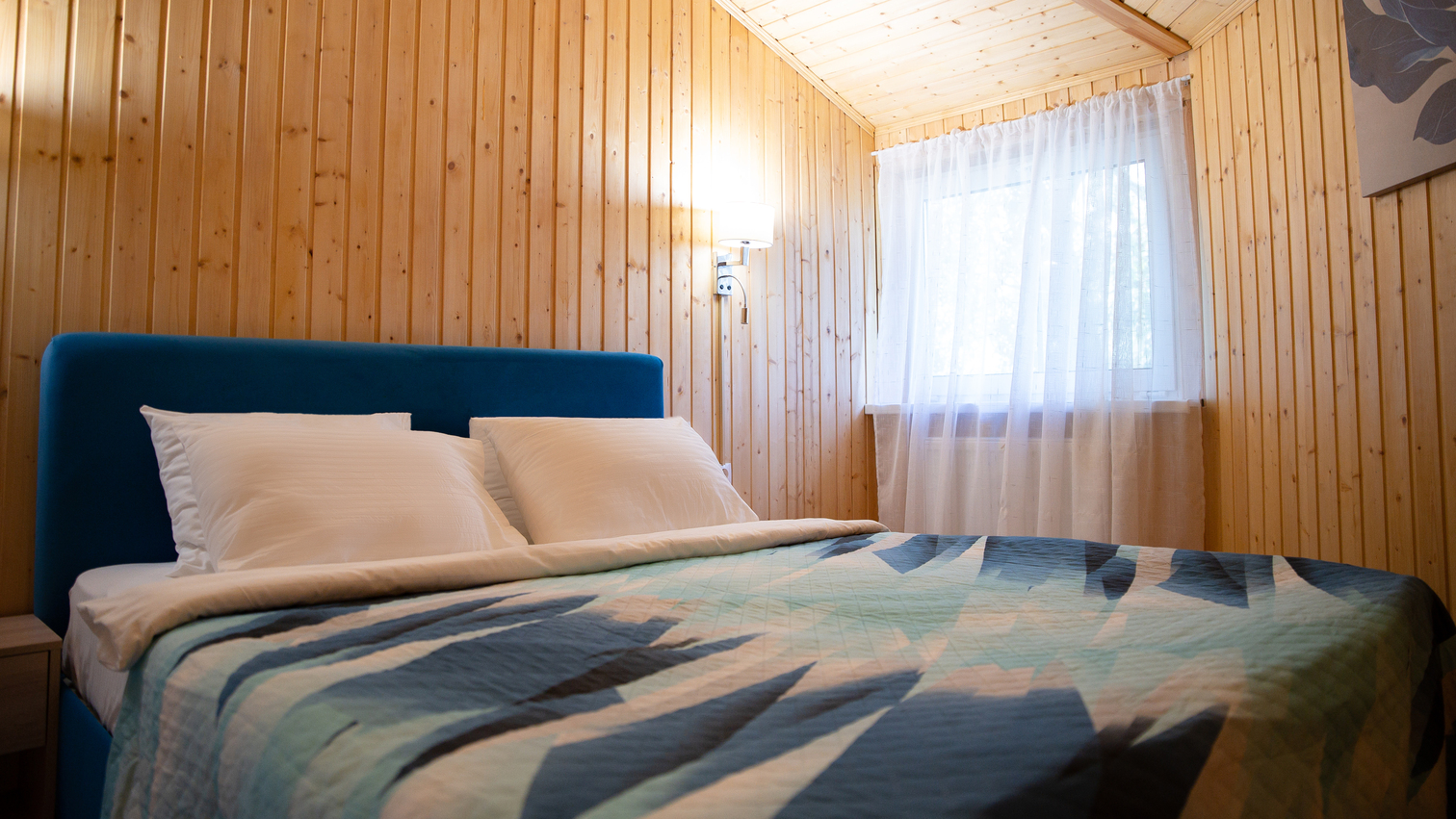 Фотография Коттедж 4-м.3 к.Башня (Рыболовная усадьба)