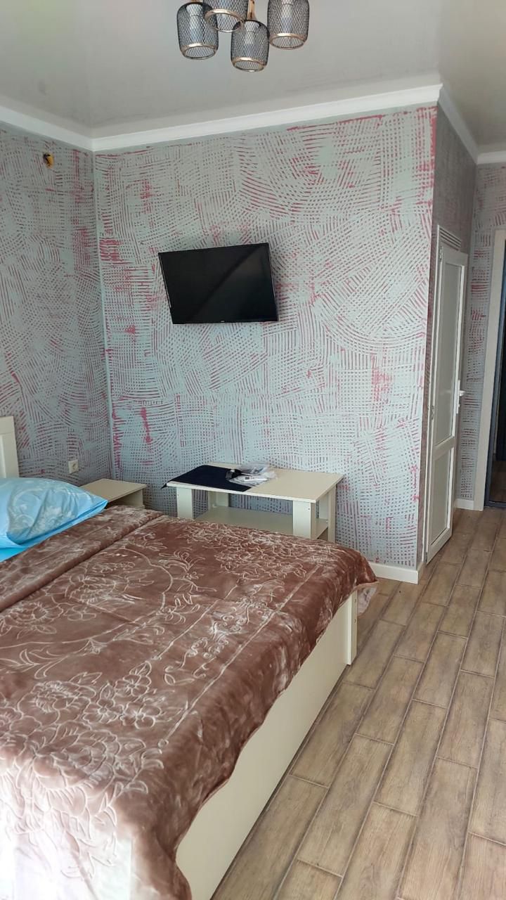Бон Амур (Алахадзы)
