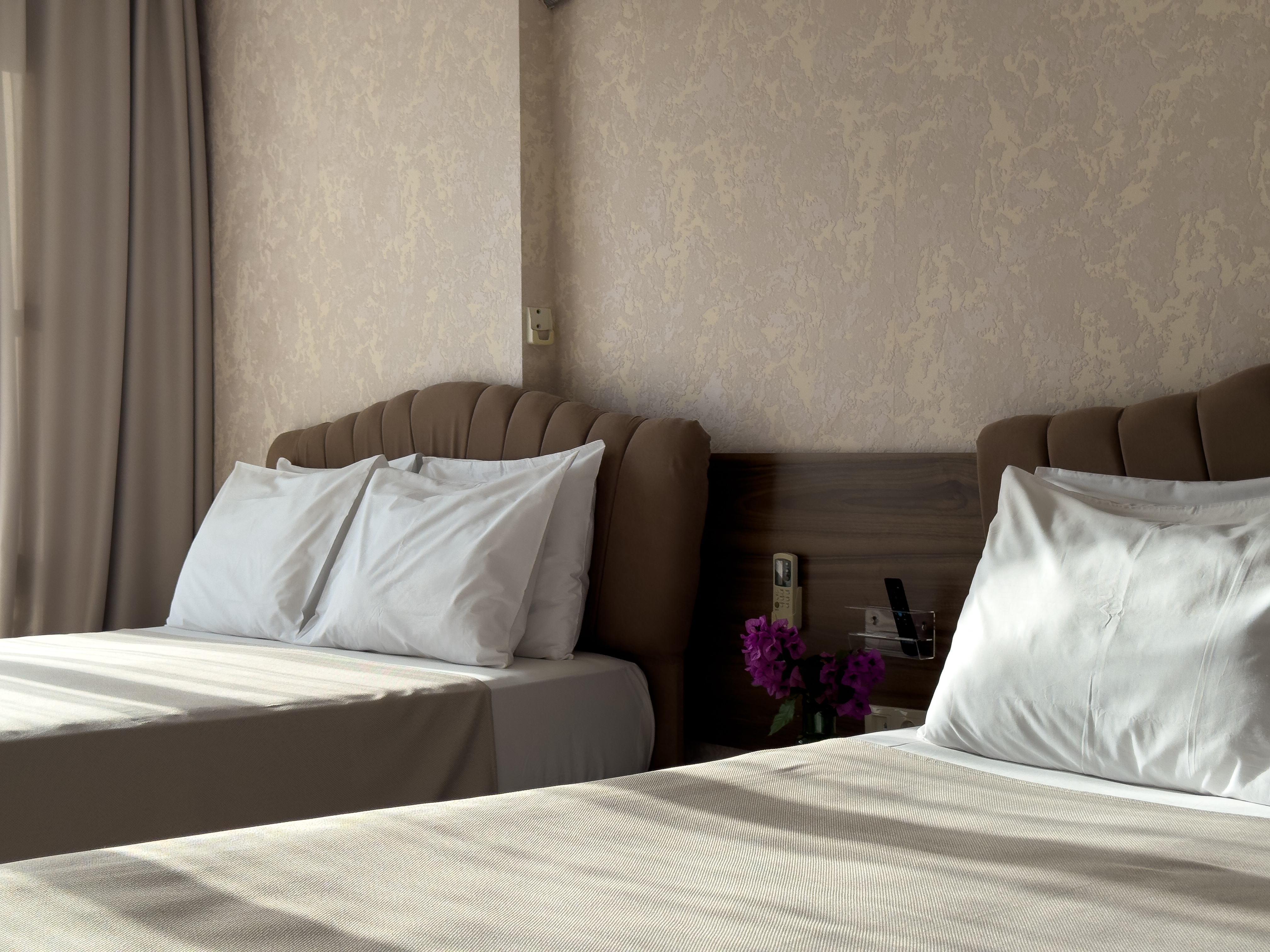 Сюит 4-местный 1-комнатный (с балконом)