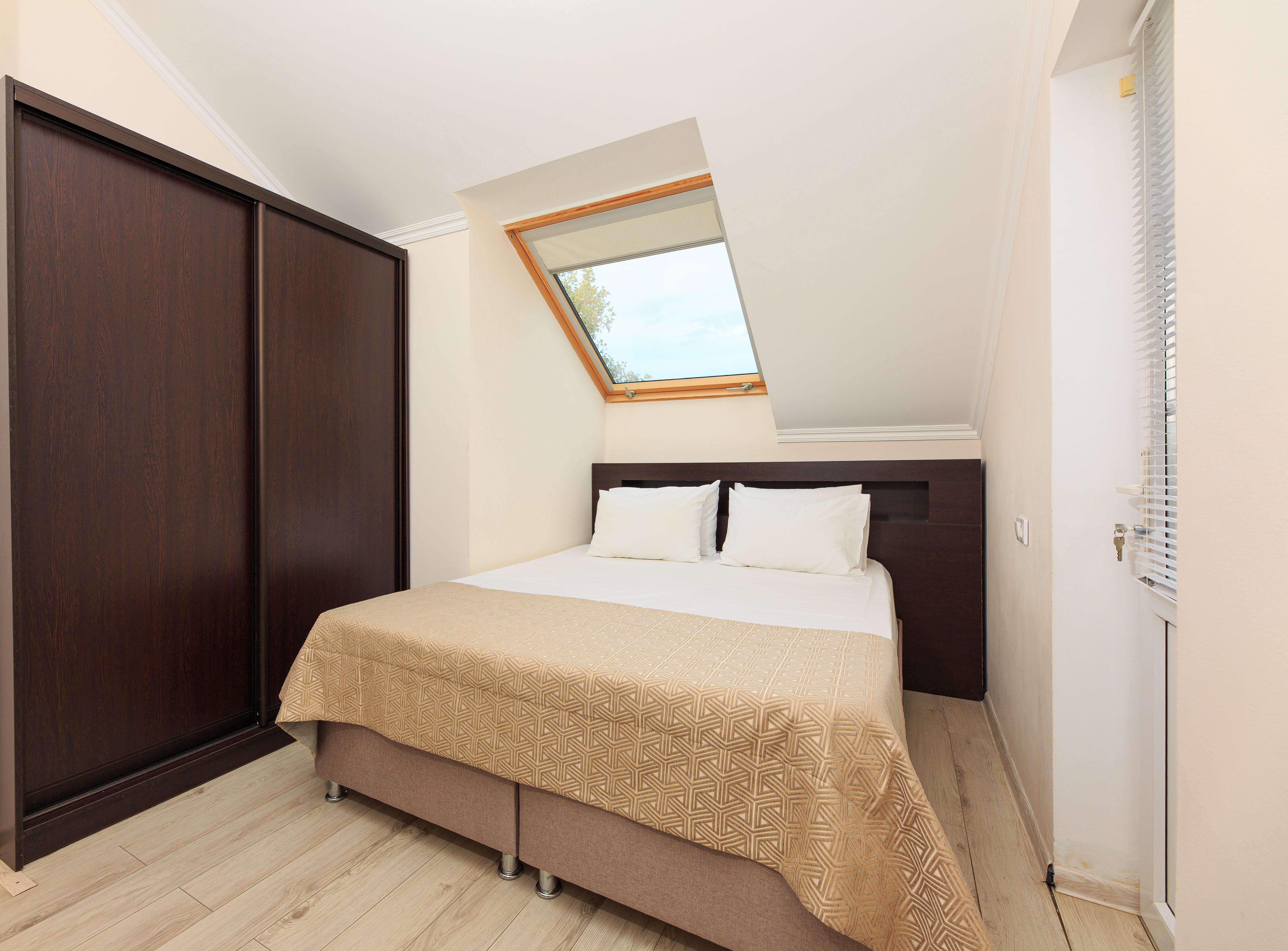 Апартаменты 4-местный 3-комнатный 2-уровневый