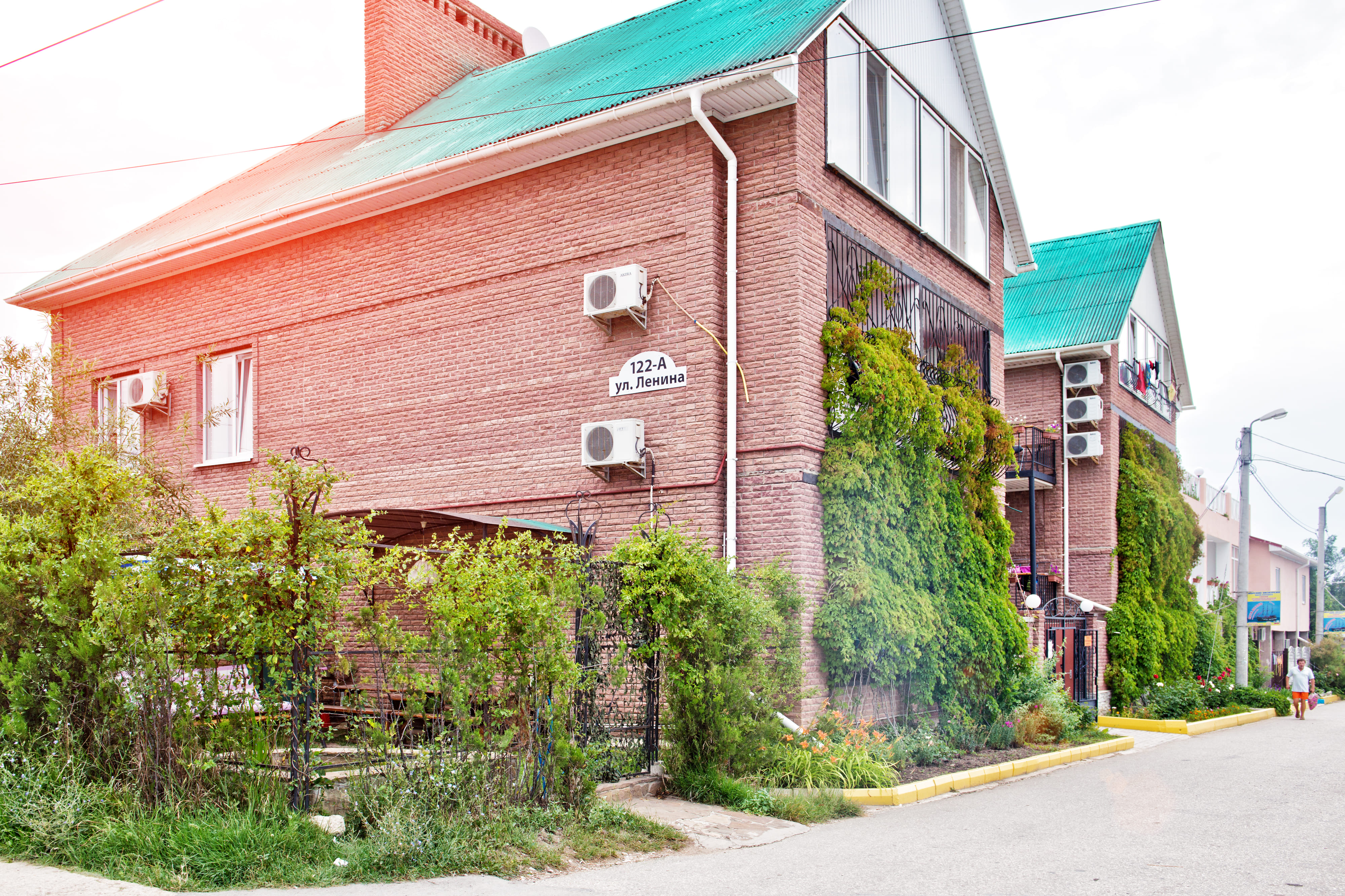 коктебель центральная улица. коктебель крым улица ленина. коктебель улица ленина. меганом коктебель гостевой дом. коктебель ул ленина 110 на карте.