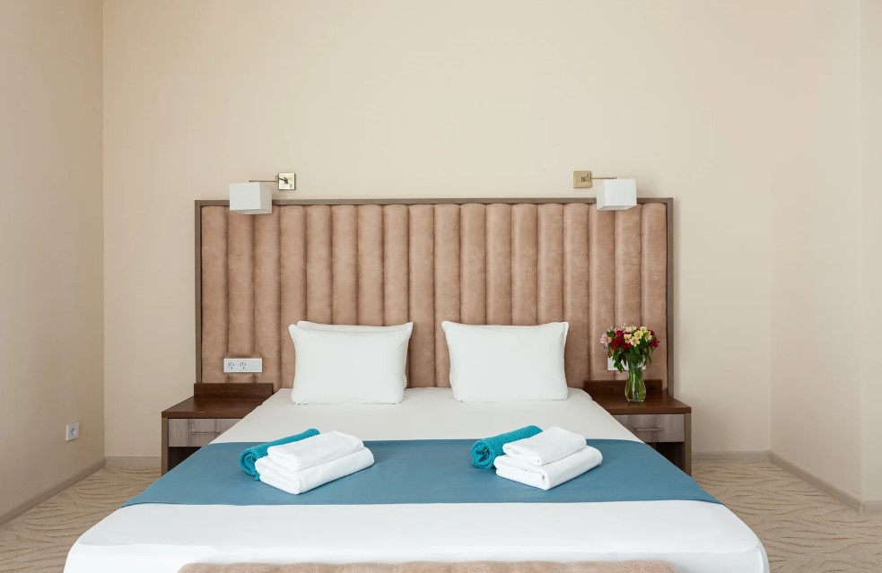 Люкс 2-местный 2-комнатный (без балкона)