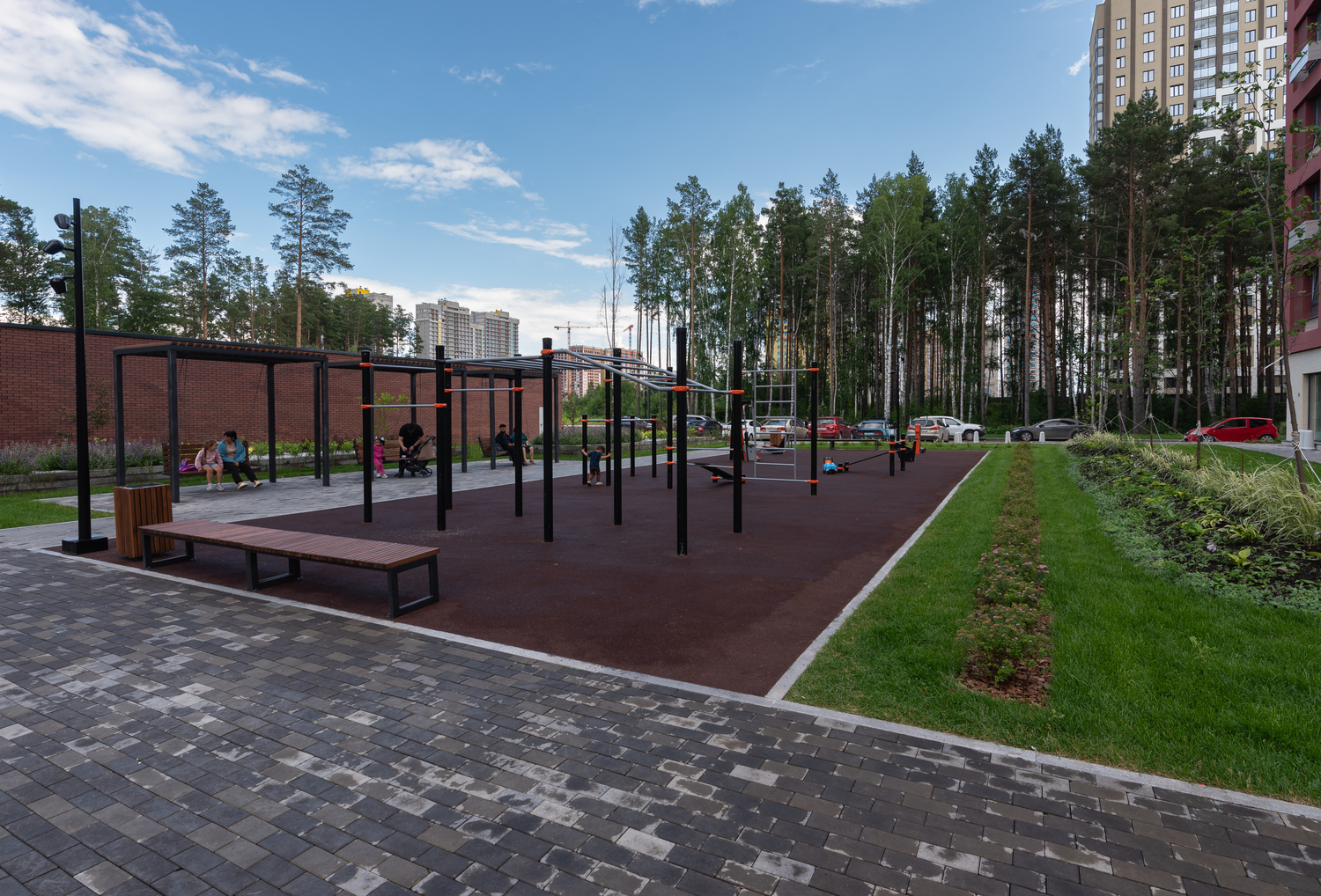 Апарт Краснолесья, 100